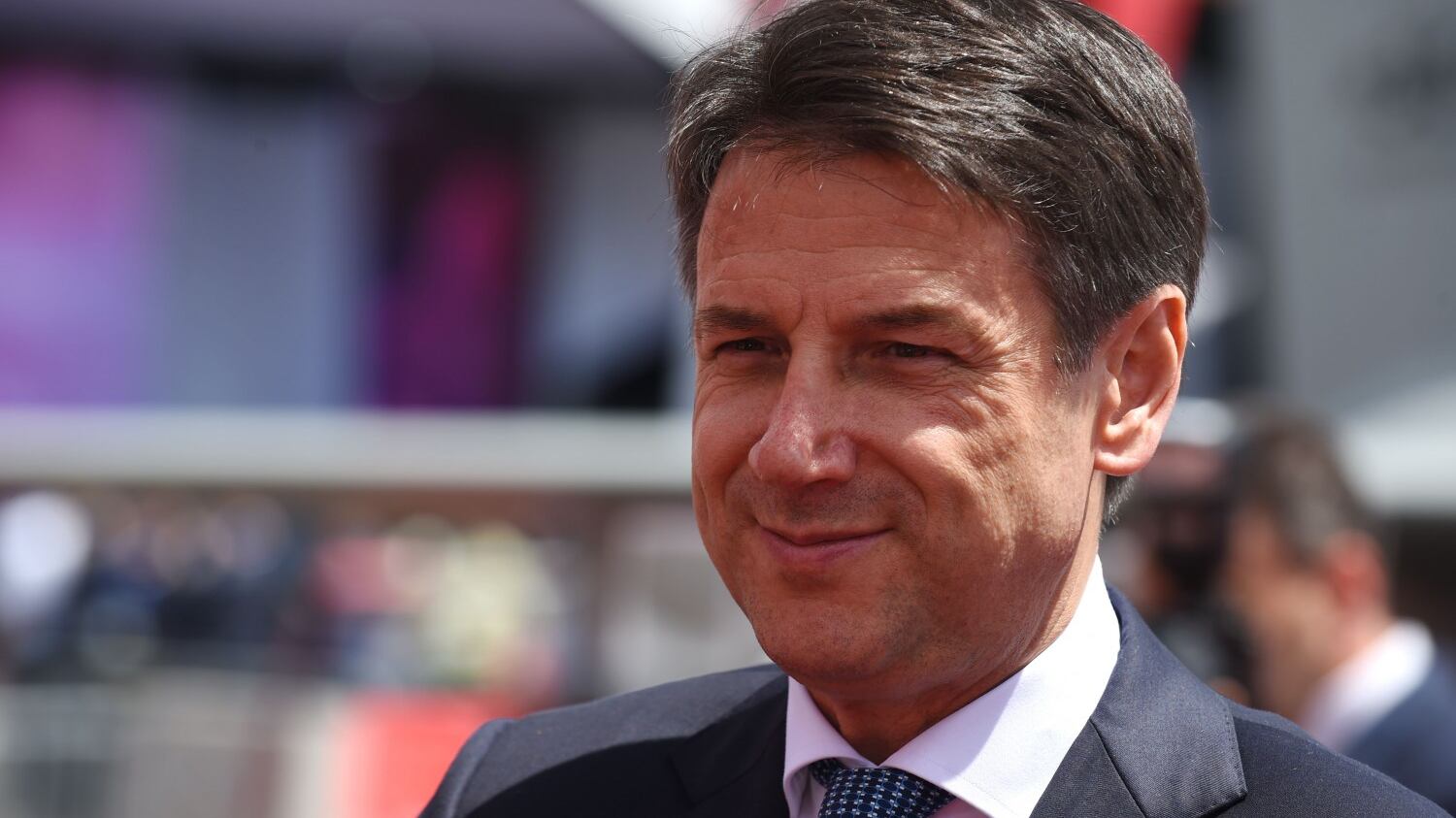 Senza cifre né poteri Conte non convince. La Ue: rispetti le regole