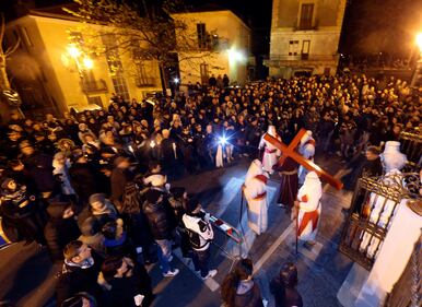 Settimana Santa, in Calabria tornano i flagellanti 6