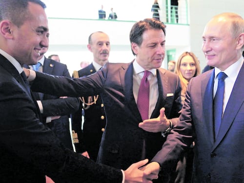 Il Conte filo Putin e i segreti sul Covid