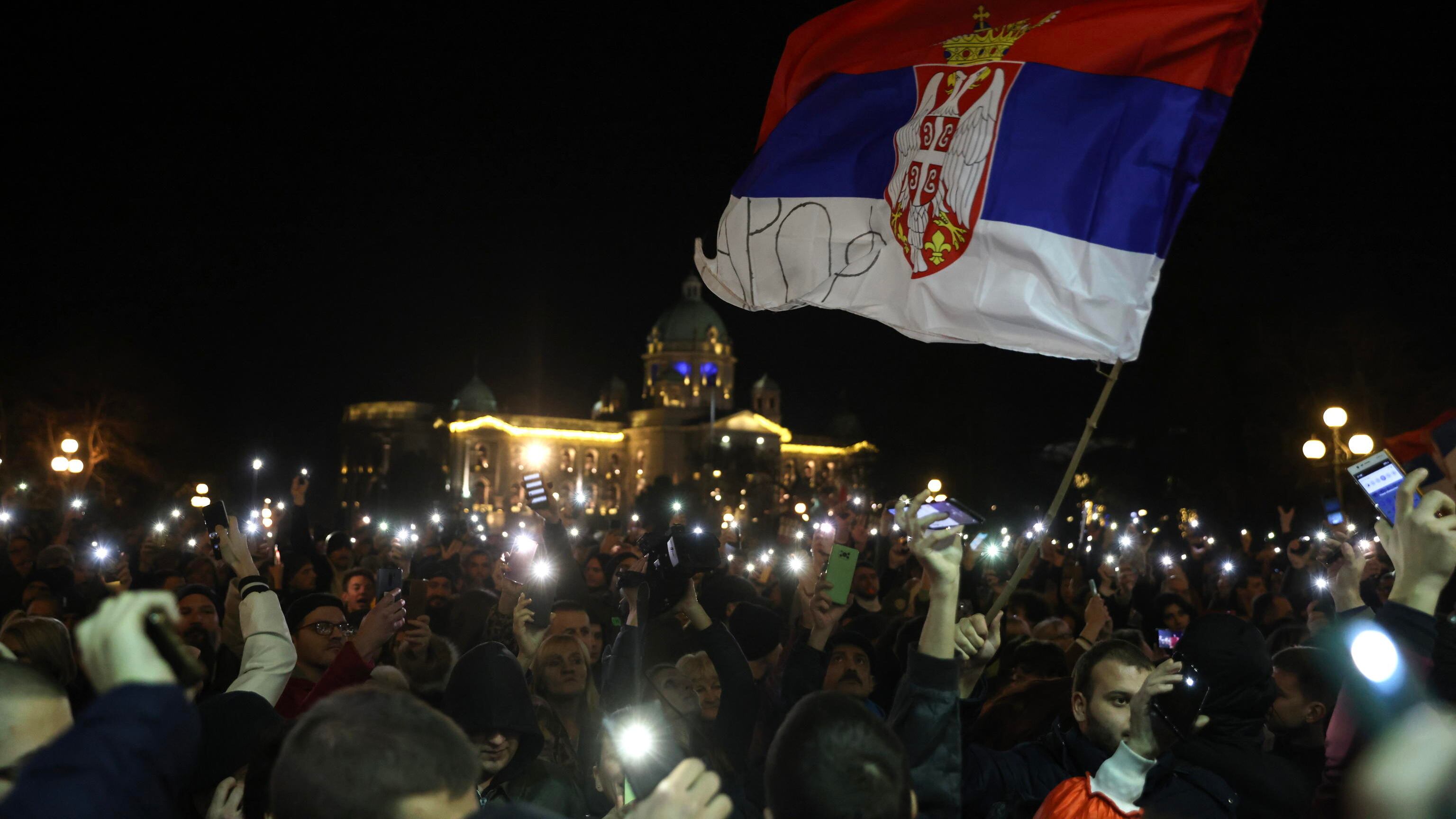 "Belgrado come Maidan". Ora Mosca punta il dito contro l'Occidente