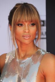 Ai Billboard Music Awards Ciara incanta il red carpet 29