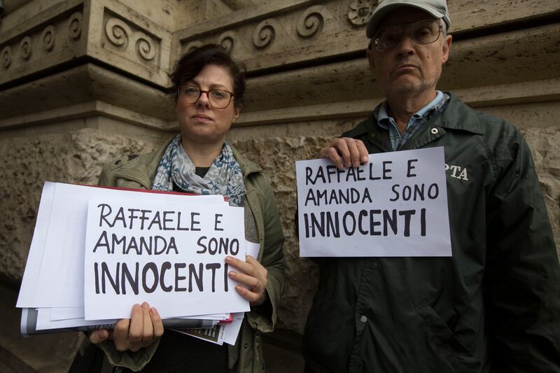 L'arrivo di Sollecito e dei suoi legali in Cassazione 2