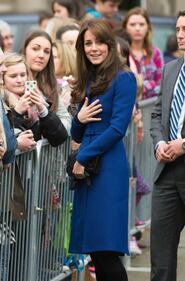 Kate Middleton, bella e glam in blu in Scozia 9