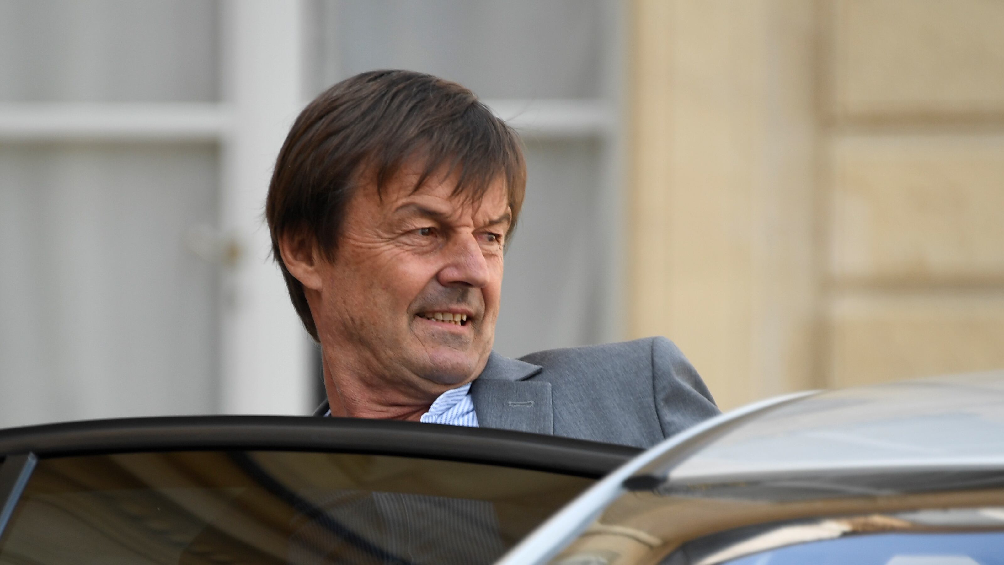 Francia, si dimette il ministro dell'Ambiente