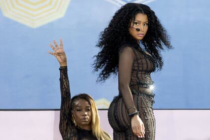 Nicki Minaj hot e fetish in lattice nero 15