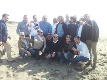 Il vertice in spiaggia dei grillini 20