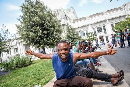 Nuovi blitz anti-migranti in Stazione Centrale 10
