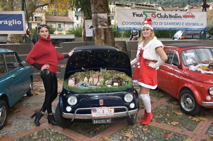 Le mitiche Fiat 500 ospitano concorso di presepi 10