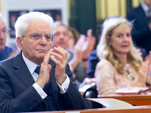 "Piena collaborazione". Telefonata tra Mattarella e Macron: cosa si sono detti