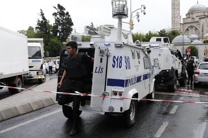 Autobomba fa strage a Istanbul 11