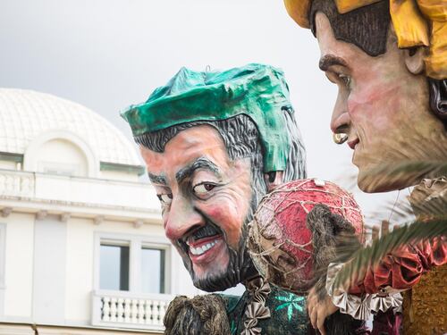 Scatta l'odio anti Salvini al carnevale di Viareggio