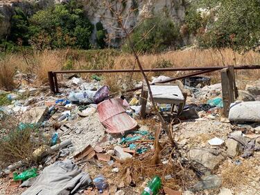 L'inferno di discariche abusive che feriscono la Sicilia  4