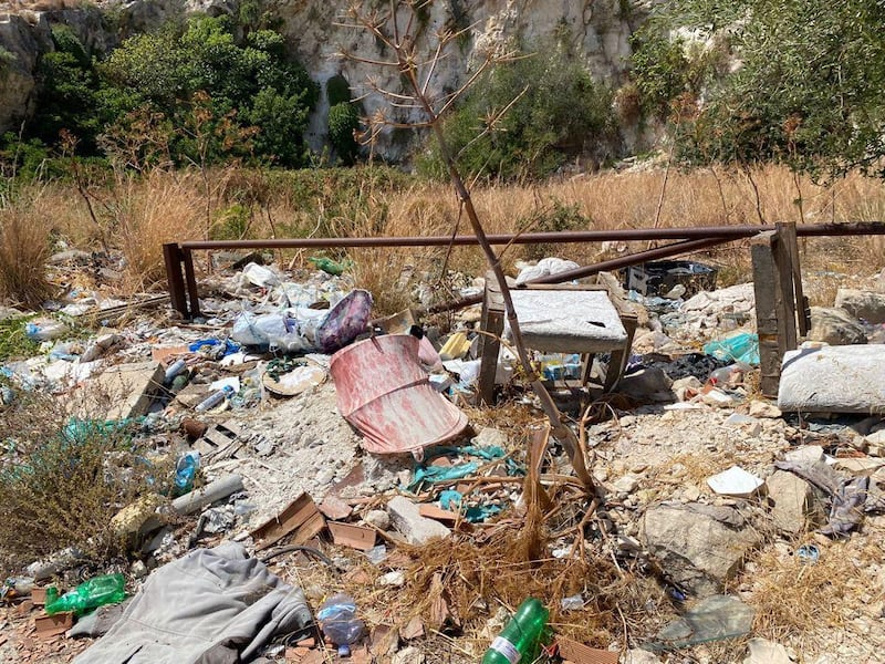L'inferno di discariche abusive che feriscono la Sicilia 4