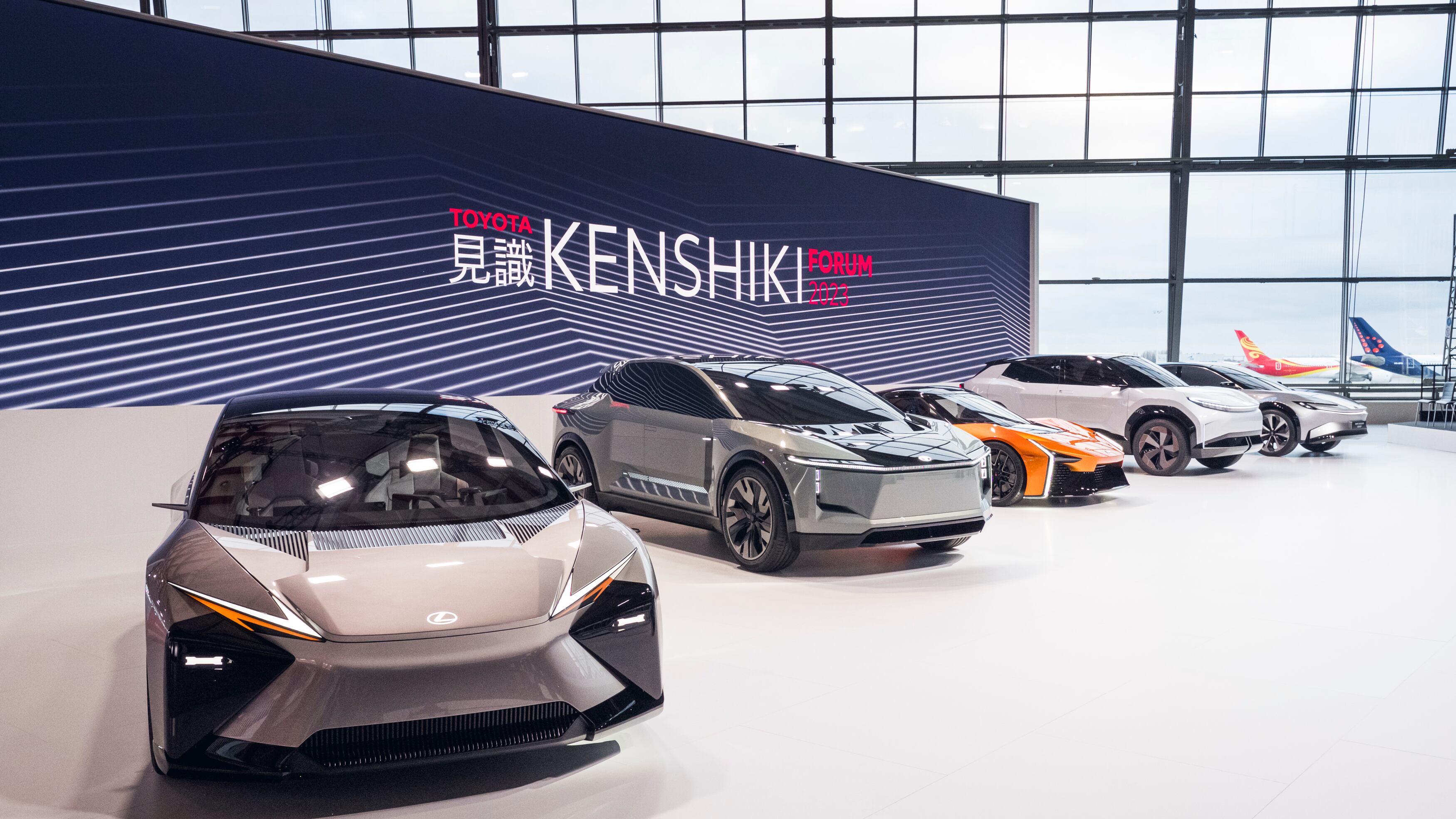 Elettrico, batterie allo stato solido e lusso: il piano d'azione di Toyota e Lexus