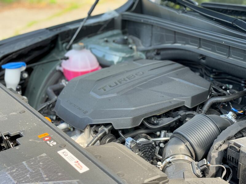 Kia Sorento 2024: guarda la gallery del rinnovato SUV da famiglia, anche Diesel 13