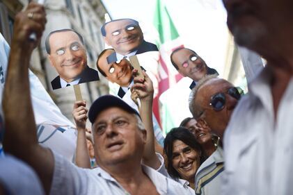 Il popolo del Pdl in piazza per Berlusconi 1
