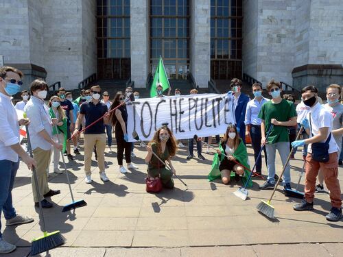 Flash mob della Lega: "Toghe pulite"