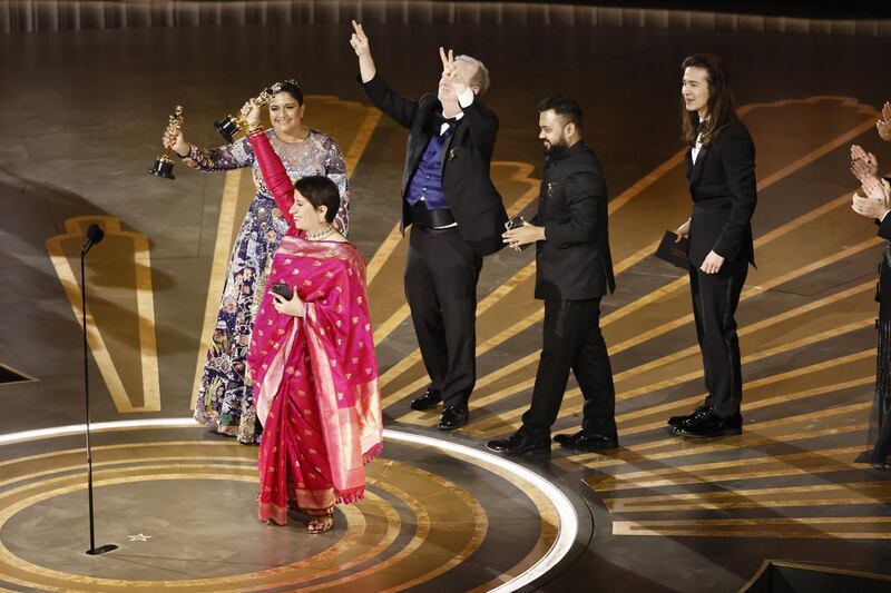 "The elephant whisperers" di Kartiki Gonsalves and Guneet Monga premiato con l'Oscar per il miglior corto documentario