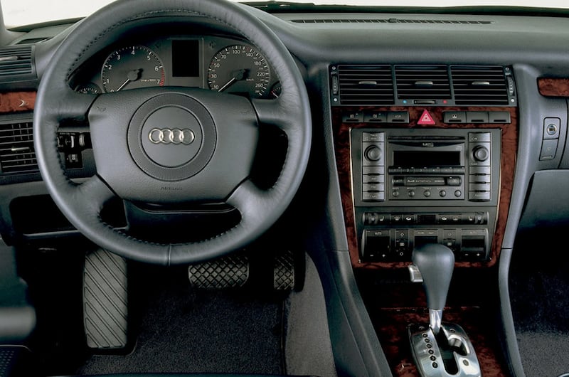 Audi A8 D2, guarda tutte le foto 6