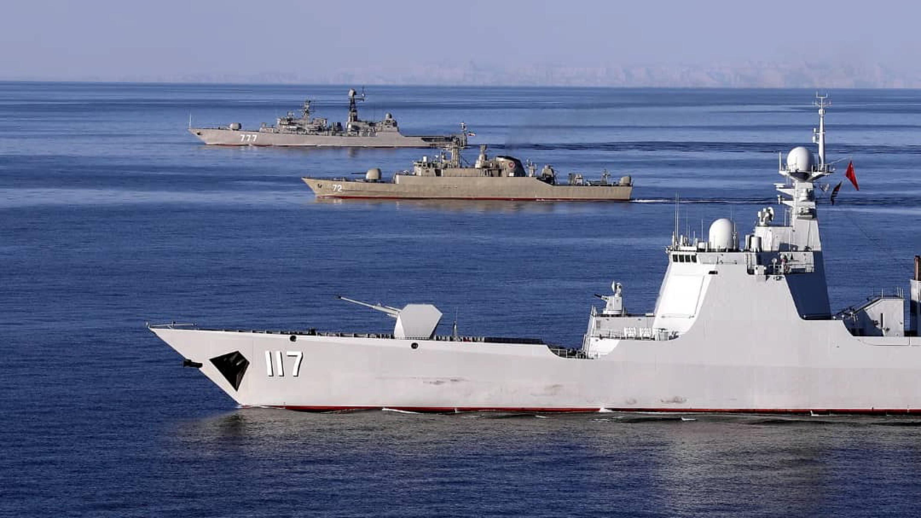 La flotta di Putin sbarca in Cina, scattano le maxi manovre con Pechino: a cosa puntano