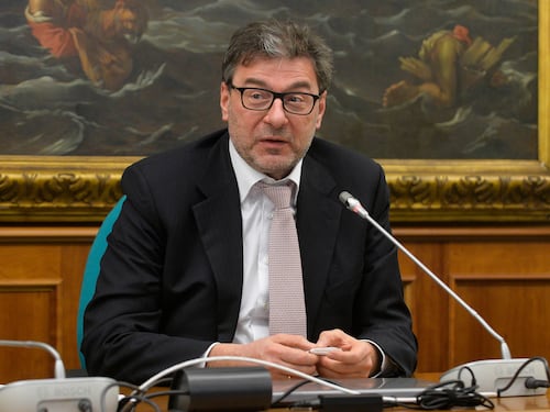"Bollette, il Paese rischia di fermarsi"