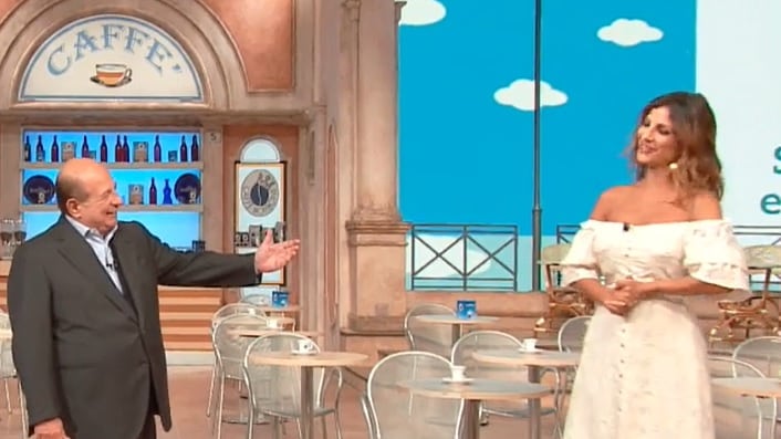Giancarlo Magalli offende in diretta Roberta Morise: "Virginale... almeno nell'abito"