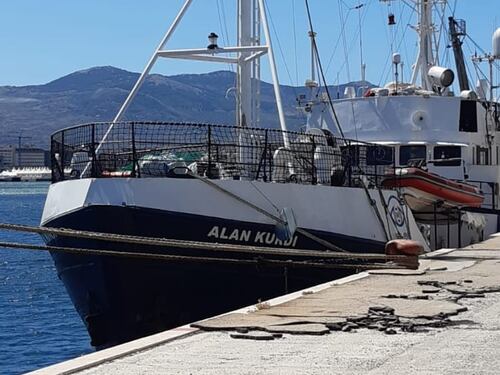 Il vergognoso schiaffo dell'ong alla Guardia Costiera: "Ecco perché ci bloccano la nave"