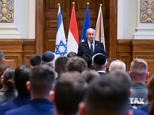 Hamas all'angolo invoca lo sciopero