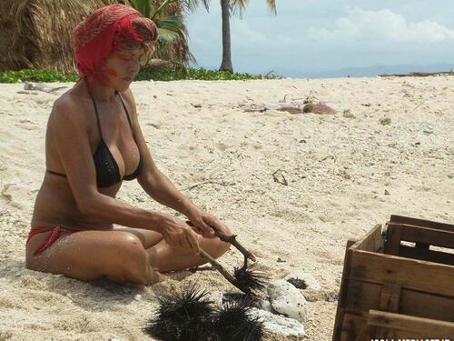 Isola 2017, prove hot in costume da bagno