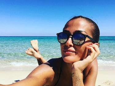 Giorgia Palmas, bikini sexy in Sardegna 5