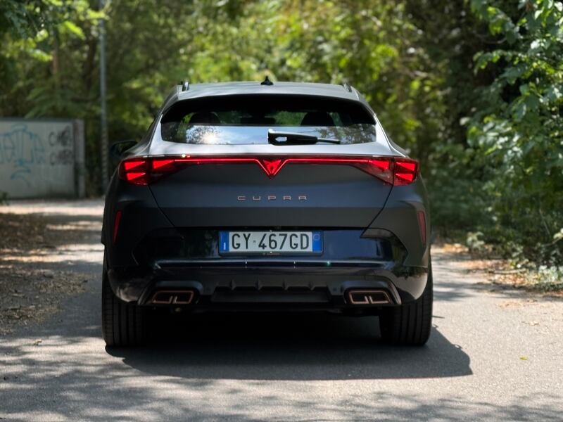 Cupra Formentor e-Hybrid: guarda la gallery del crossover ibrido da 272 CV 9