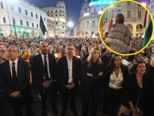 Quei sindaci rossi in prima fila