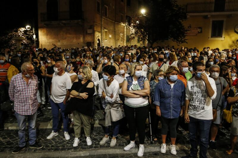 Fiaccolata in ricordo di Willy Monteiro: "Rabbia e vendetta non appartengono a questa comunità" 7