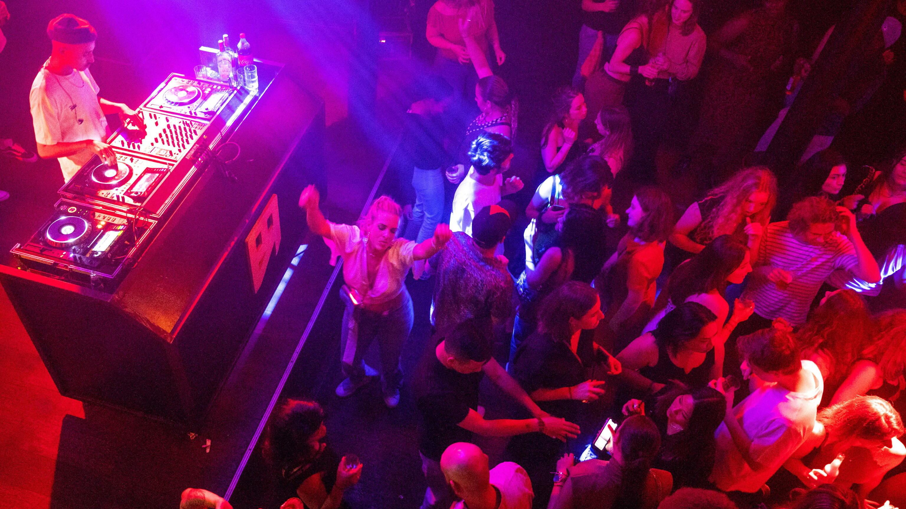 Old Fashion, lo storico locale della movida milanese a rischio chiusura