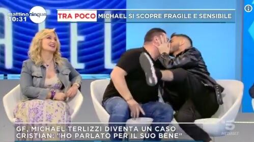 Franco Terlizzi bacia Cristian Imparato: “Dov’è il problema?”