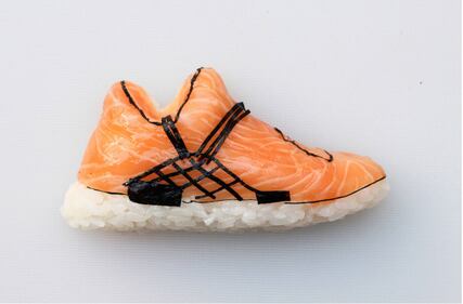 Lo chef che prepara scarpe di sushi 4