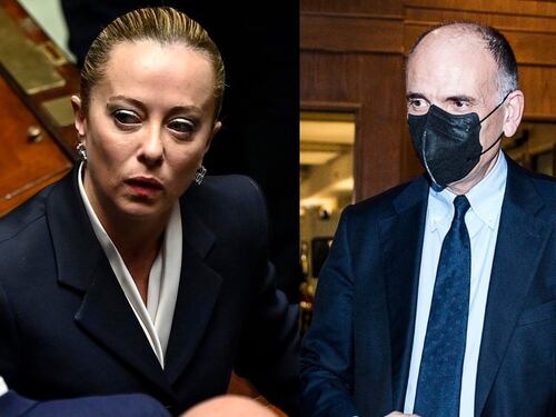 "Come stai?", "Un bijoux". Meloni-Letta, il fuori programma alla Camera