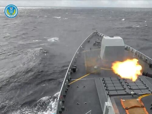 130 aerei in volo e razzi durante i giochi di guerra: la mossa dell'anaconda della Cina a Taiwan