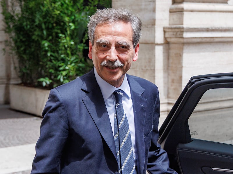 Mps, maxi-incentivo e offerte indipendenti. “Creeremo una banca che vale 80 miliardi”