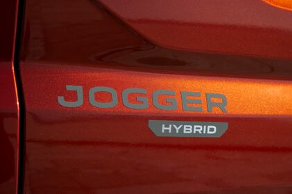 Dacia Jogger Hybrid 140: guarda la gallery del crossover ibrido multispazio 8