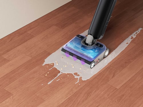 Eureka a IFA fa splendere i pavimenti, ecco FloorShine 880