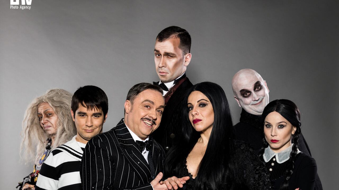 La "Famiglia Addams" trova smalto e ritmo per far ridere da morire