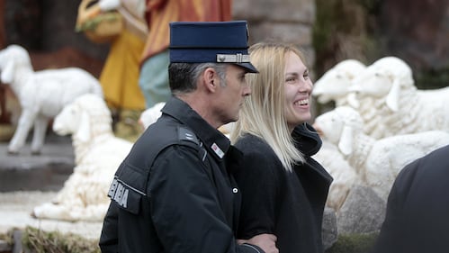 Vaticano, Femen ruba il Gesù del presepe 14