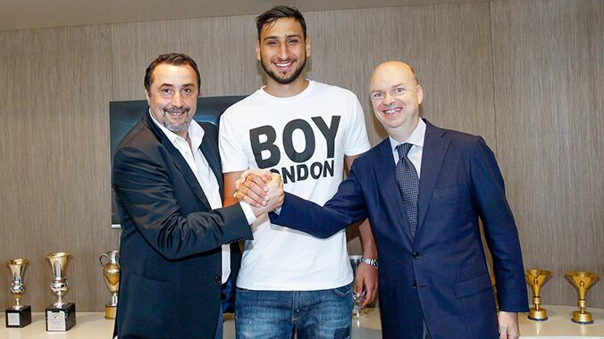 Donnarumma-Milan, c'è la firma: accordo fino al 2021 a 6 mln l'anno