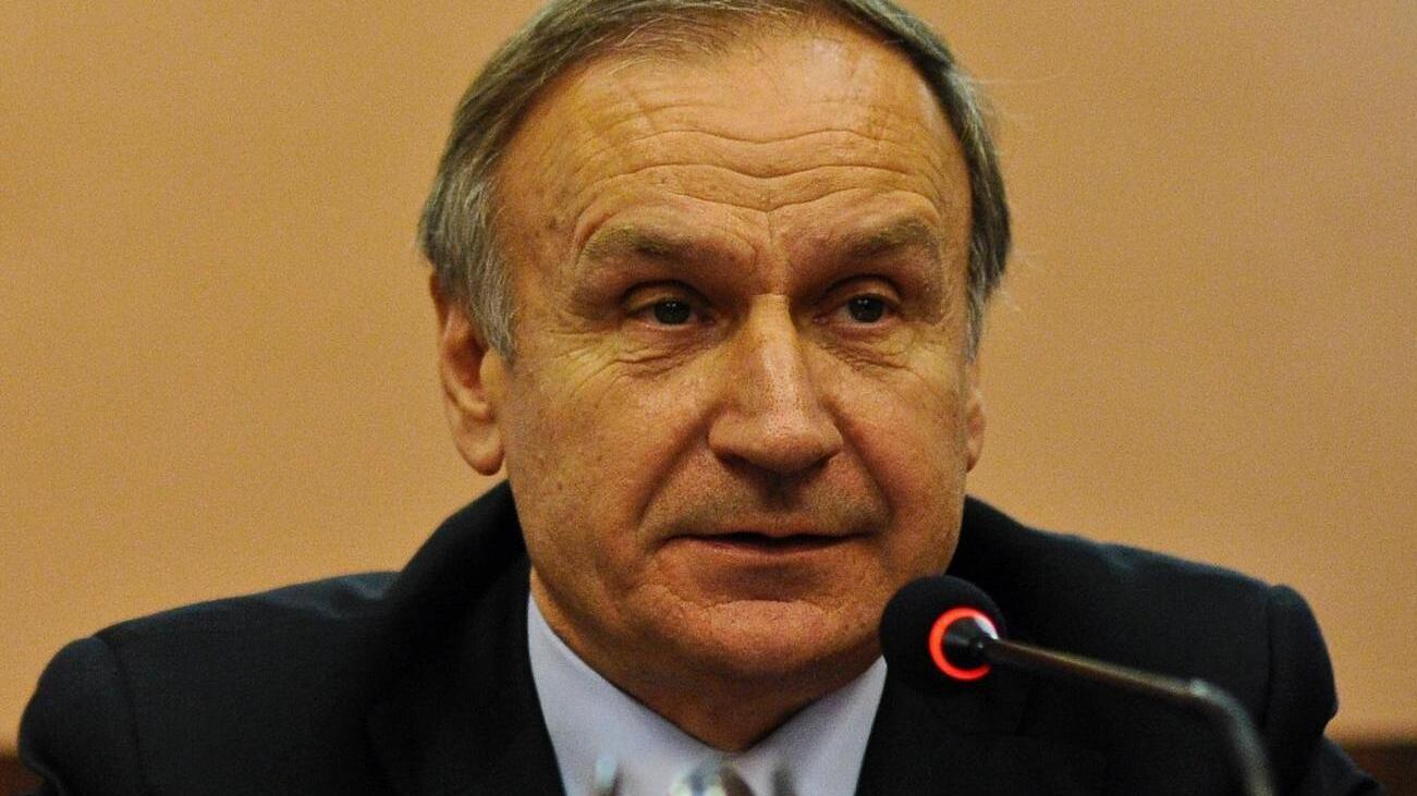Indovina chi viene a cena? Il presidente del Coni scelto tra primo e secondo