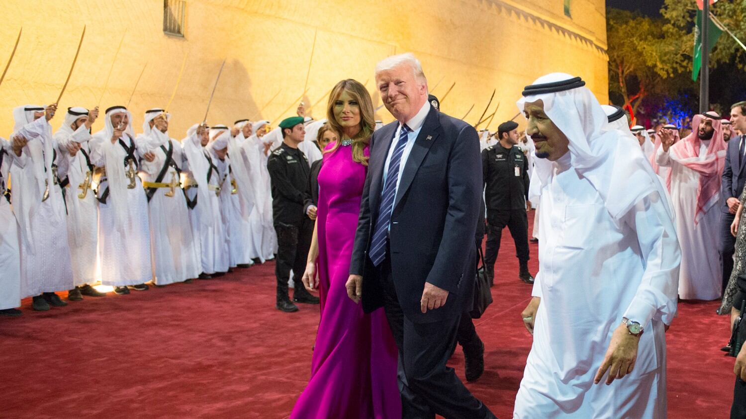 L'autore del discorso di Trump sull'Islam scrisse il "travel ban"