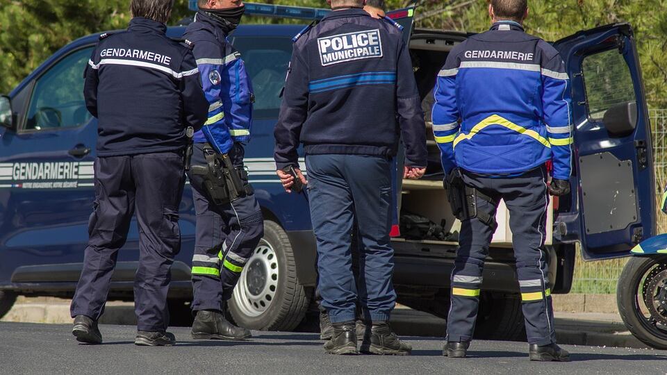 Pianificavano attentato in Francia: arrestati due marocchini, ma uno ha nazionalità italiana