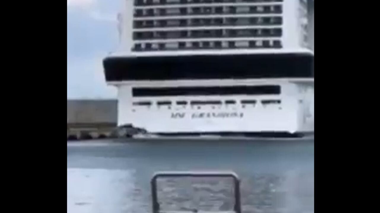 La nave impatta contro la banchina: attimi di panico a Palermo