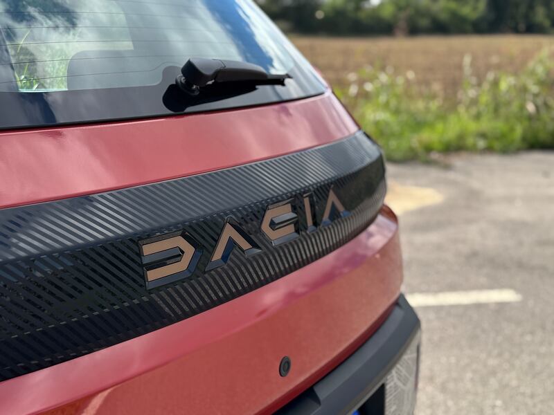 Nuova Dacia Spring: guarda la gallery dell'elettrica da città super compatta 8