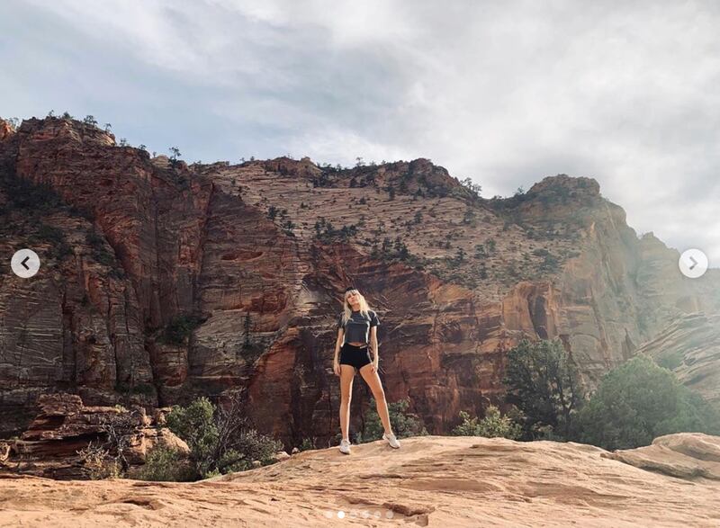 Miley Cyrus, il viaggio nel deserto: foto 2